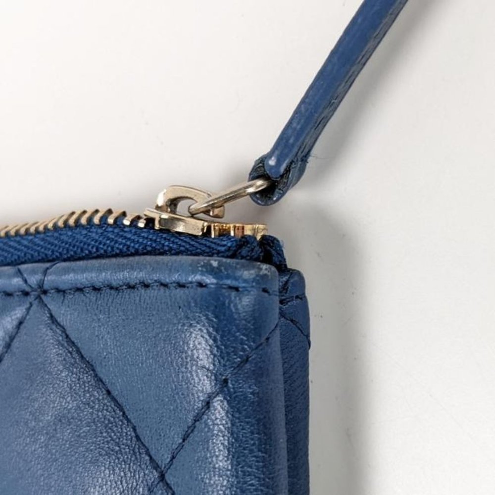 SOLD Chanel Medium O Case Blue Lambskin Leather Clutch  Pouch - Picture 4 of 6